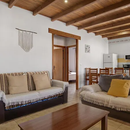 Casa Alpes 2 Solo Familias Holiday home *