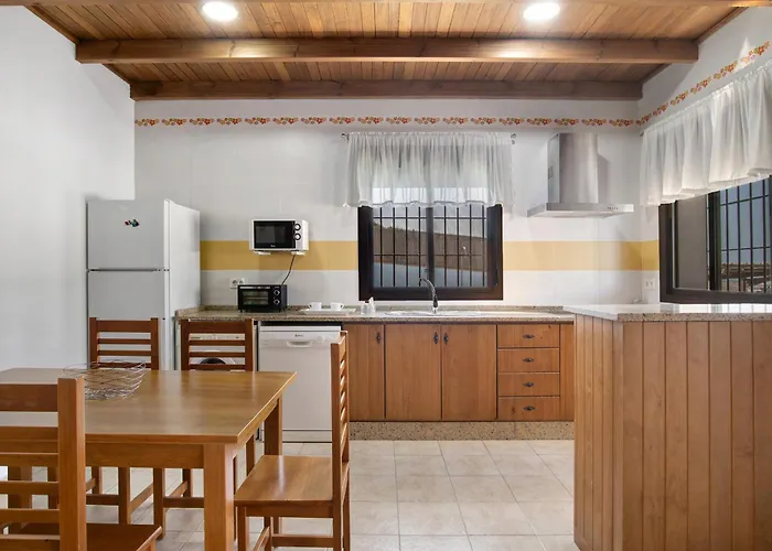 Casa Alpes 2 Solo Familias Holiday home Conil De La Frontera